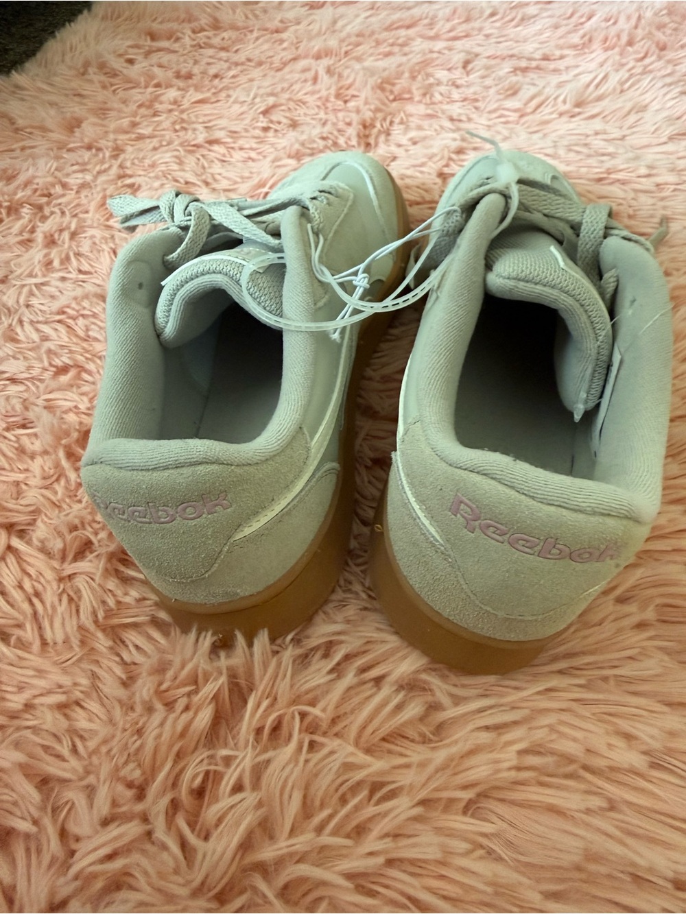 Women’s Reebok Shoes - Picture 5 of 5